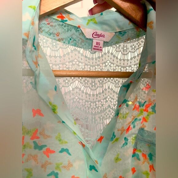 3/4 Sleeve Blue Butterfly Smock Style Blouse - Picture 5 of 7